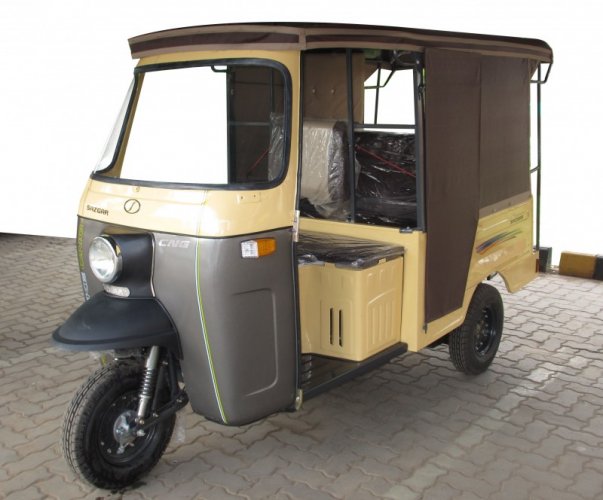 Sazgar Deluxe Auto Rickshaw