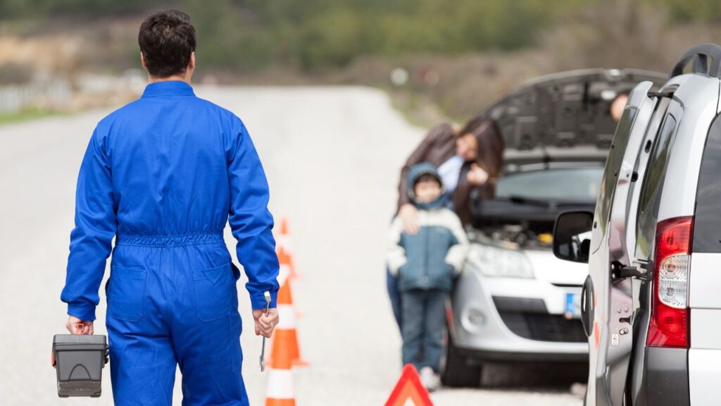 What Is Roadside Assistance Service?